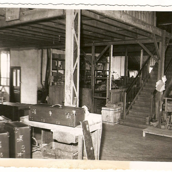 valises dans l'atelier