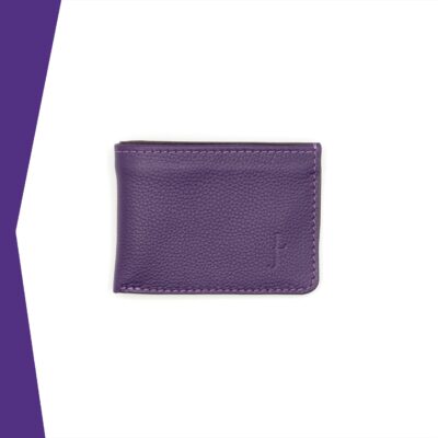 Portefeuille Calypso Lou s'enjaille en cuir violet, le cuir est grainé, vue de face fermé